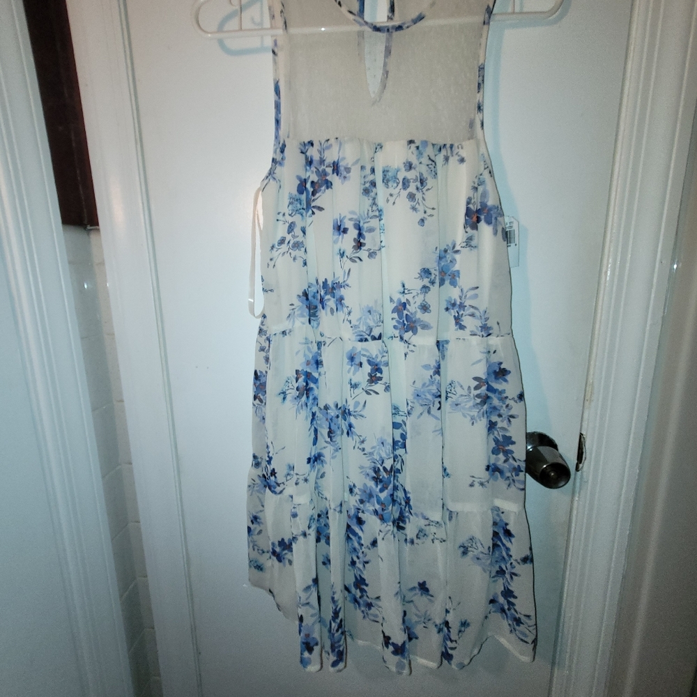 Speechless Dress size M, Sheer dress with solid under skirt, shoulder is sheer